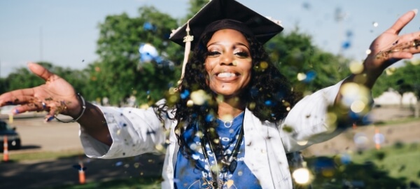 Excited to move to make the big move? Experience the first week of your new Canada life the right way as an official Canuck from the moment you arrive